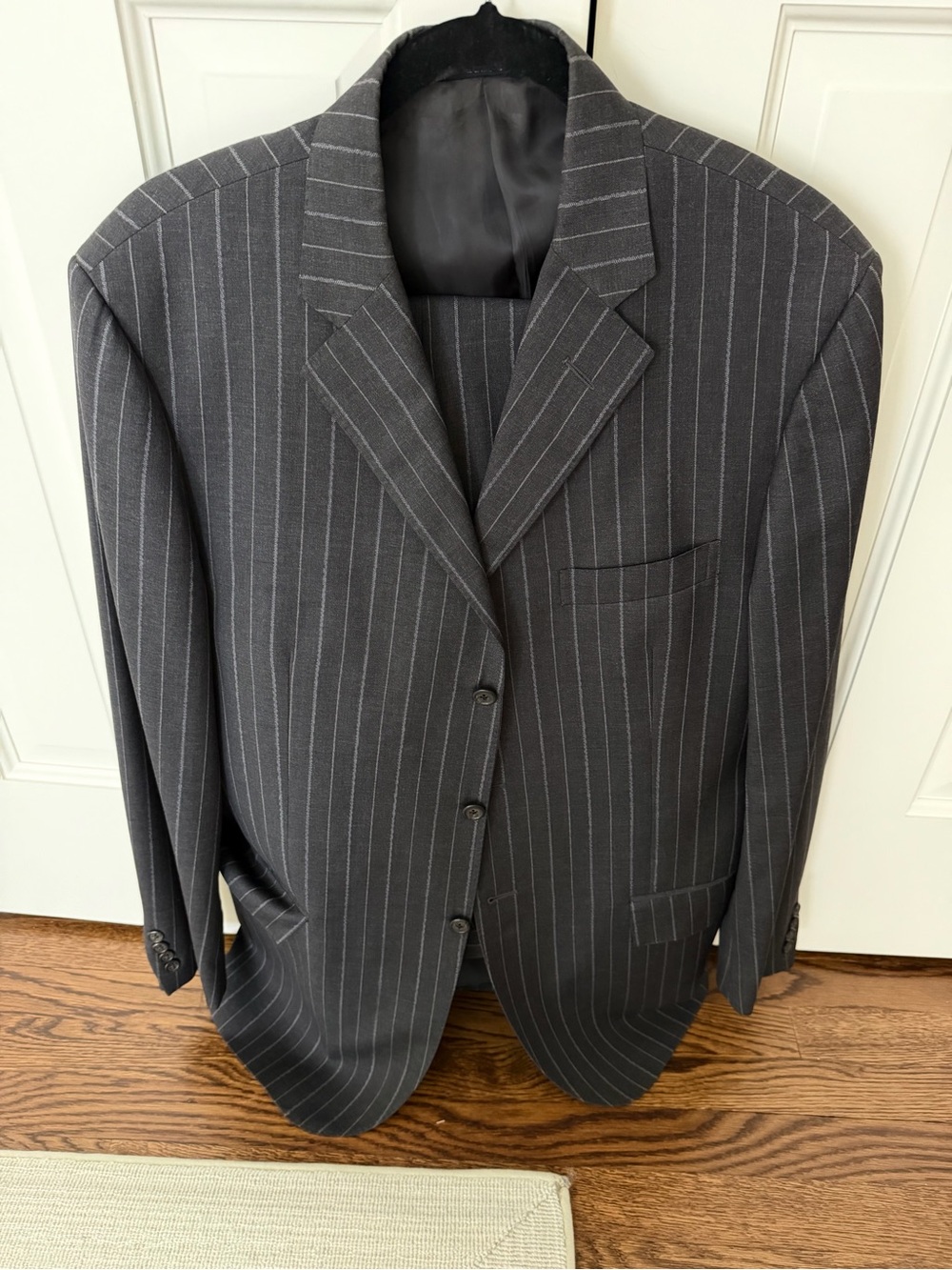 Men's Ralph Lauren Charcoal Suit - Size 42L - Made in Italy